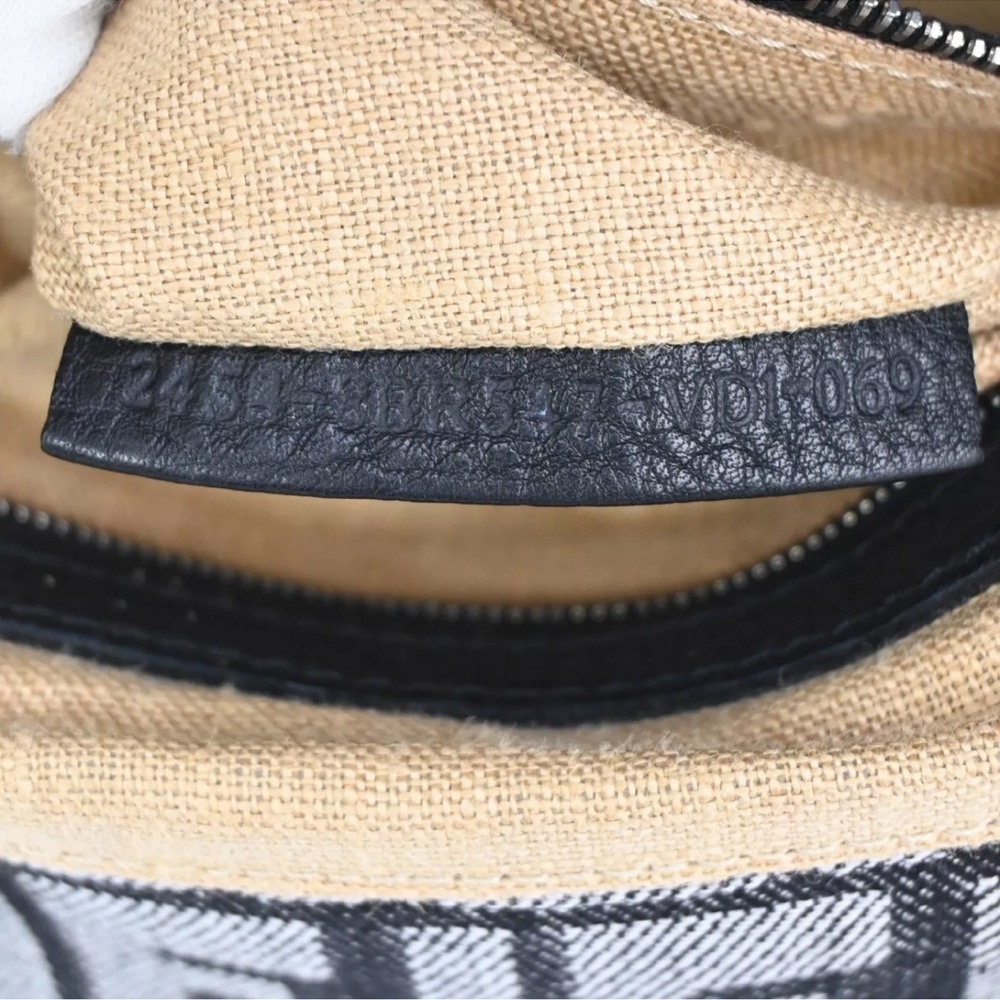 FENDI ZUCCA CANVAS BAG 🖤🩶 with COA - Picture 11 of 12
